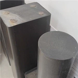 Plastični blatnik, ojačan s palicami